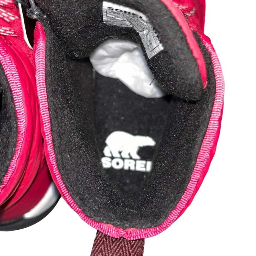 NEW Sorel Fuchsia Whitney II Short Lace Insulated Waterproof Boots size 9